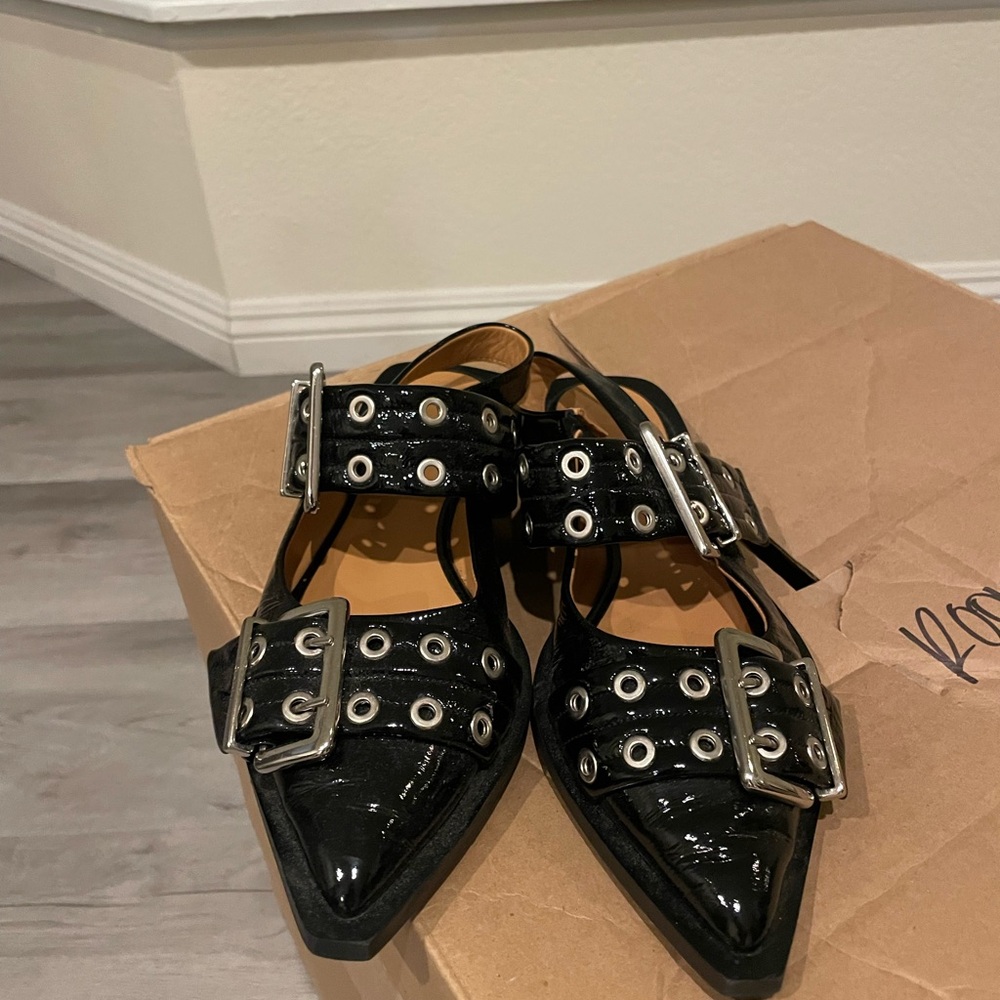 GANNI BLACK FEMININE BUCKLE BALLERINAS